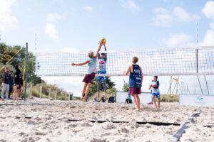 Spielszene Abschlussturnier YouthBeach Beachvolleyball Camp Timmendorf